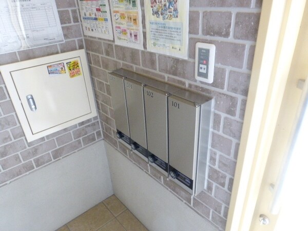 エントランス(メールボックスです)