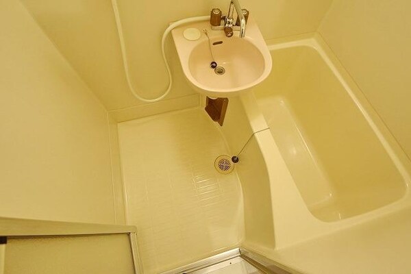 バス／シャワールーム等(同一建物別号室参考写真)