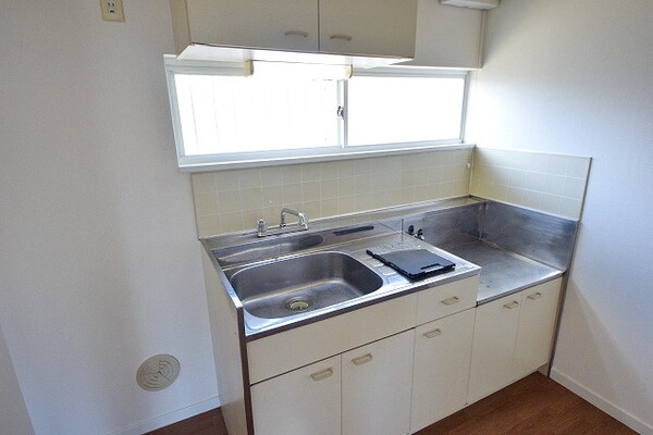 キッチン(同一建物別号室参考写真)