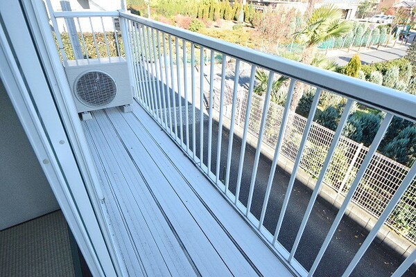 バルコニー(同一建物別号室参考写真)