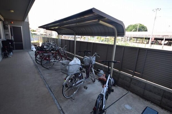 その他(★オートロックを超えた先に駐輪場★)