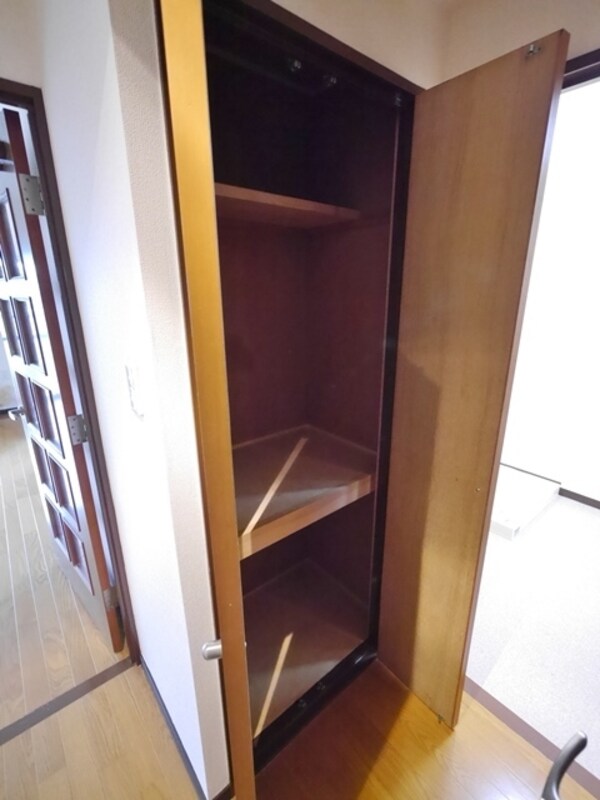 収納(★脱衣所付近の収納スペースです★)