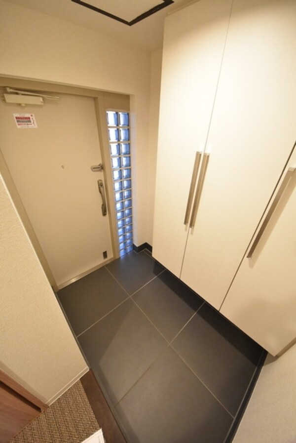 玄関(参考写真)