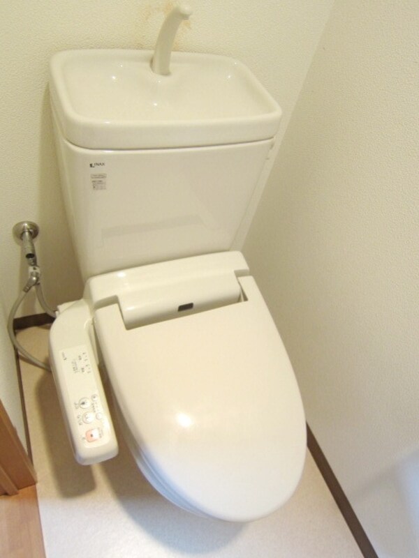 トイレ(★ウォシュレット付きなので快適なトイレです★)