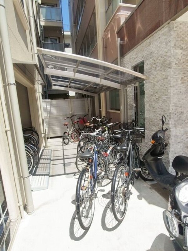 共有部分(♪屋根付き敷地内駐輪場！♪)