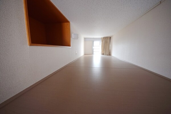 眺望(★こんなにロフトが広く、大きな収納もあります★)