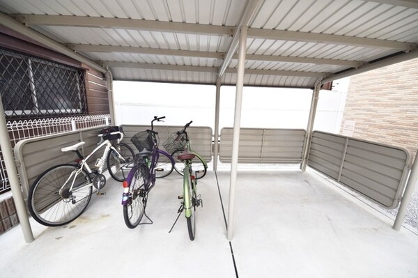 共有部分(★屋根付きの駐輪場です★)