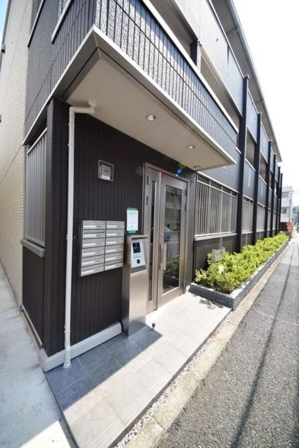 エントランス(★お問い合わせはタウンハウジング聖蹟桜ヶ丘店まで★)