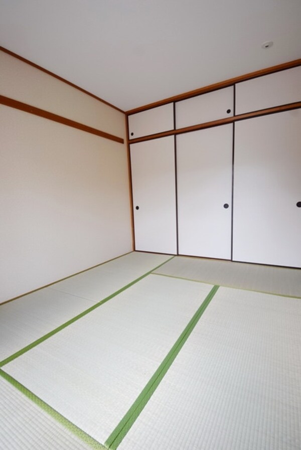 寝室(★お部屋探しはタウンハウジング稲田堤店まで★)