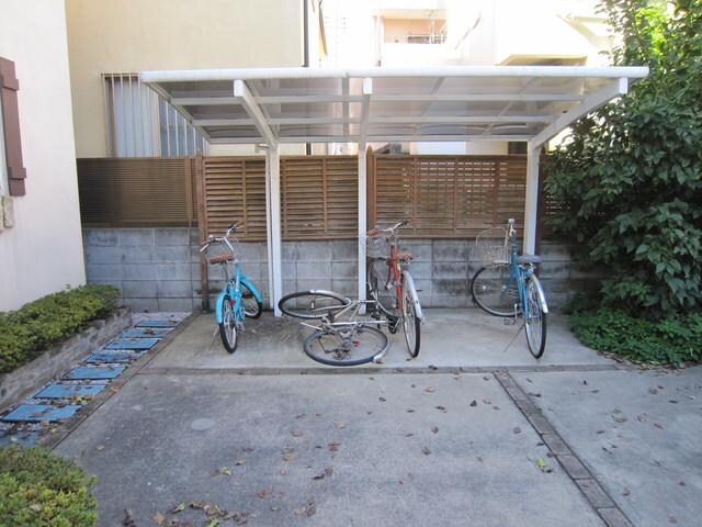 物件内観写真3　(★駐輪場★)