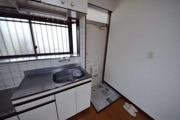 玄関(下駄箱はご用意下さい)