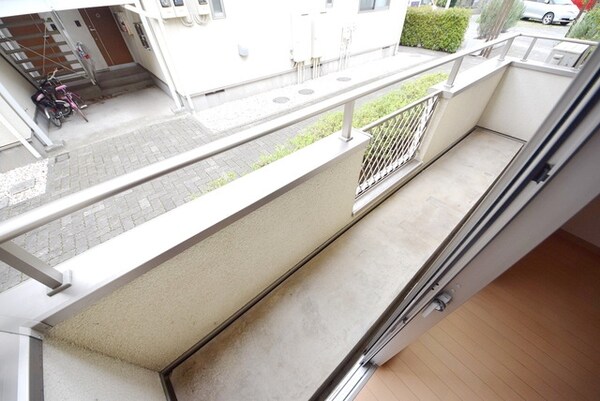 バルコニー(★2WAYタイプの幅のあるバルコニー★)