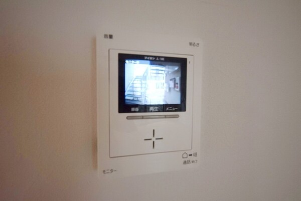設備(★カラーモニター付きのインターホンです★)