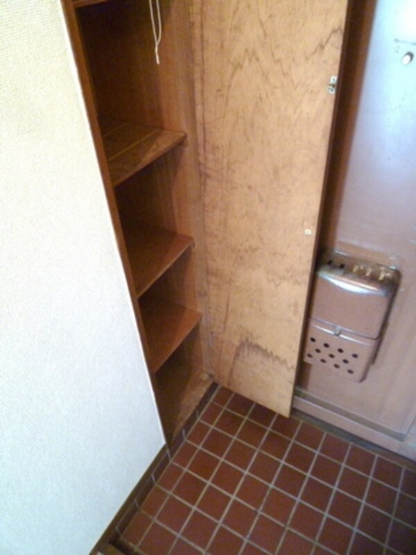 玄関(玄関です)