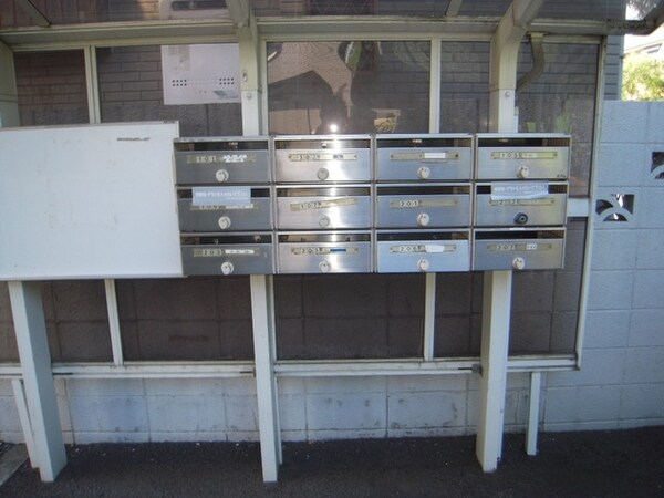 エントランス(郵便ポスト)