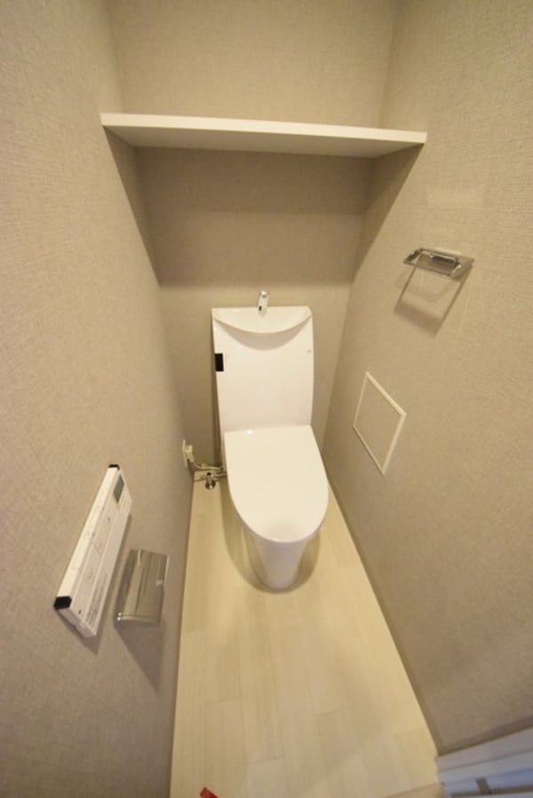 トイレ(同建物・同間取りの別のお部屋のイメージです。)