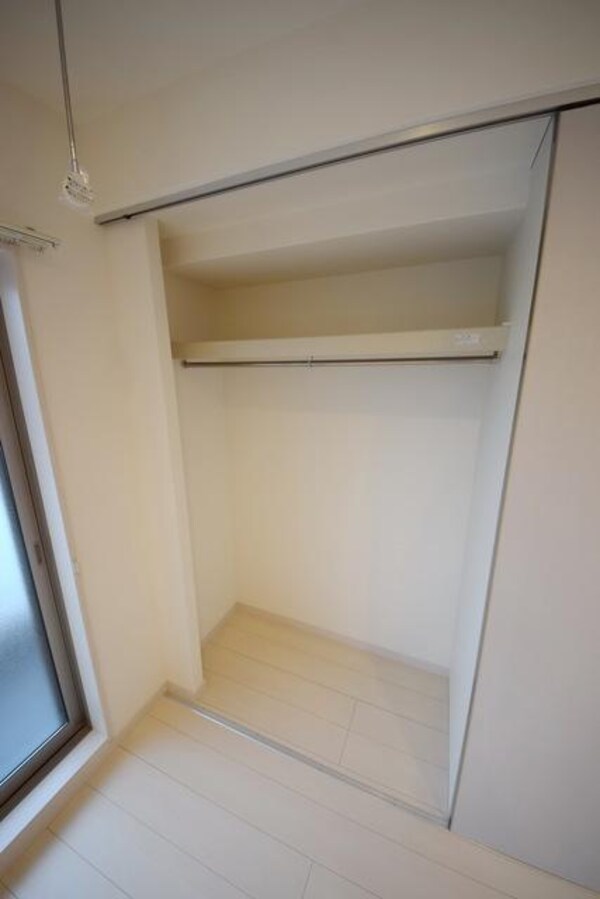 その他(★窓側の収納★)