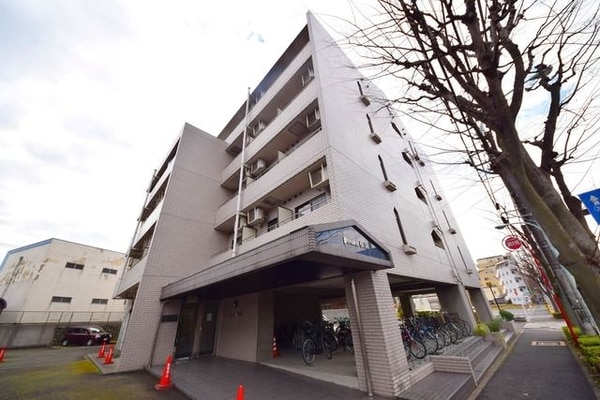 外観(★鉄筋コンクリート造のマンション♪キレイな外観です★)