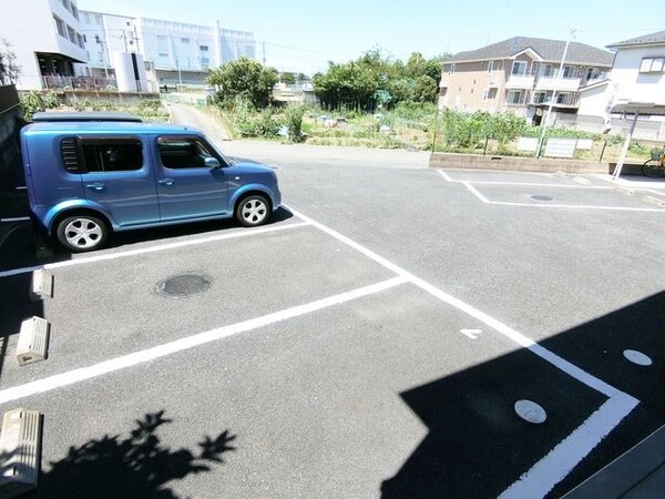 駐車場(★お部屋探しはタウンハウジング高幡不動店まで★)