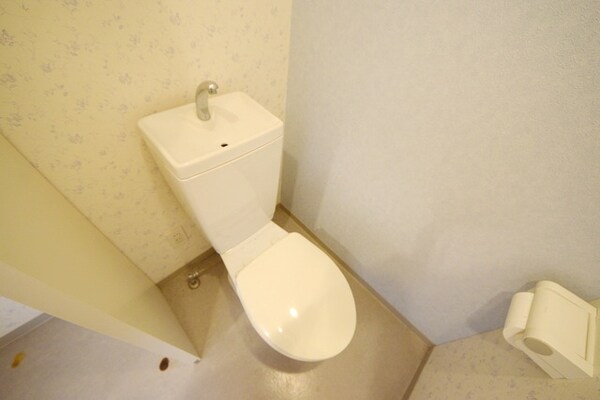 トイレ(★他号室の参考画像です★)