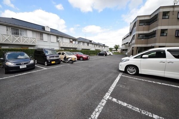 駐車場(★お部屋探しはタウンハウジング高幡不動店まで★)