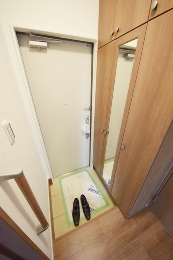 玄関(★お部屋探しは株式会社タウンハウジング東京まで★)