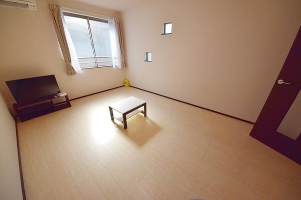 リビング・居室(★8.8帖の広めのお部屋です★)