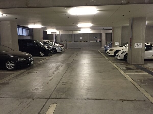 駐車場(★地下駐車場です★)