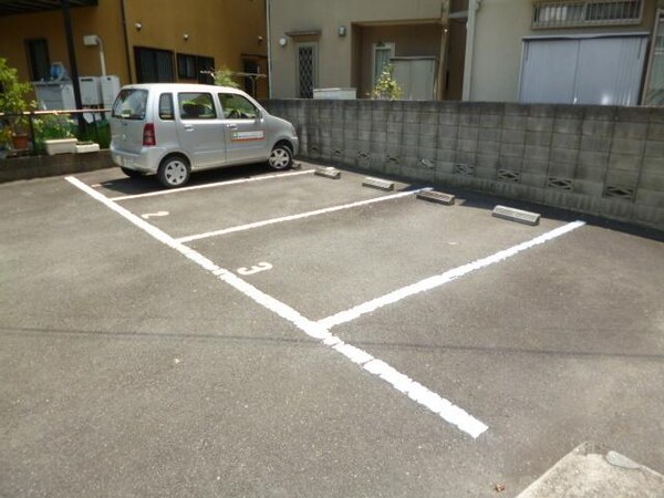 駐車場(★駐車場★)