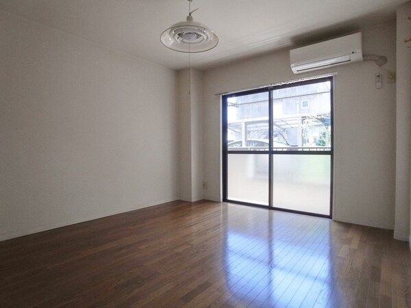 その他室内・内装(♪窓からの採光でお部屋が明るい♪)
