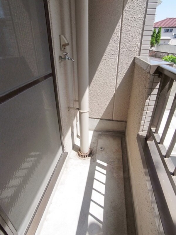 その他(♪室外洗濯機置き場♪)