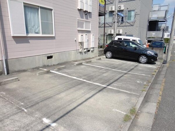 駐車場(★アスファルトの駐車場★)