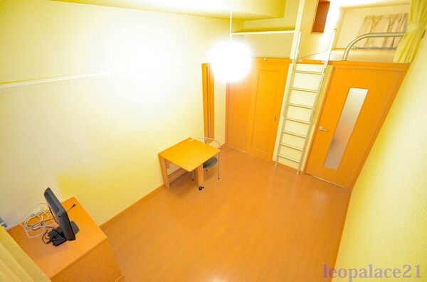 寝室(設備・仕様は号室により異なる為、現況を優先致します。)