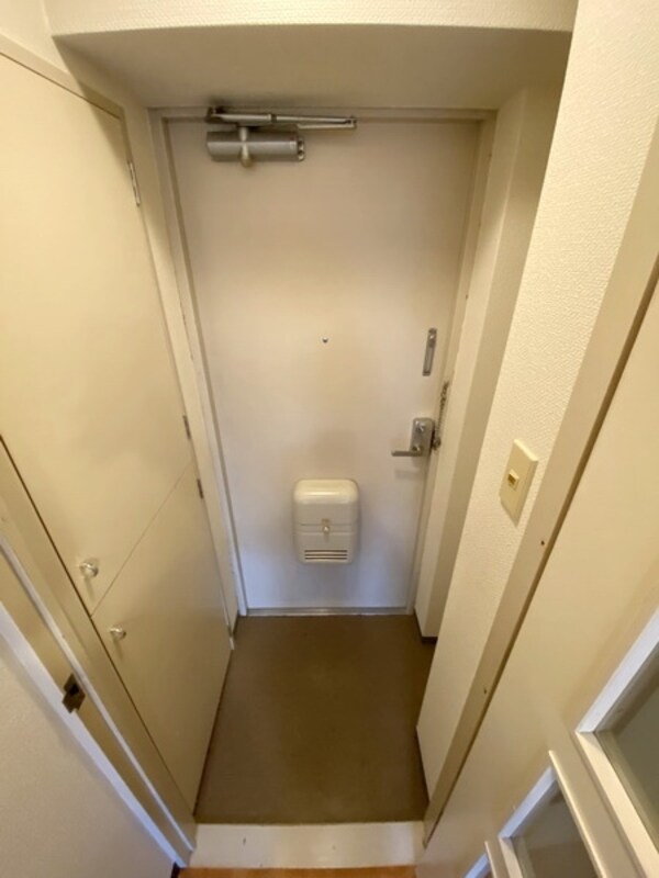 玄関(★お部屋探しは株式会社タウンハウジング東京まで★)