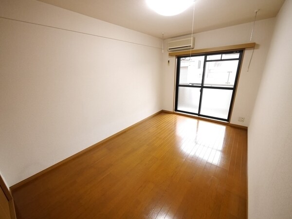 リビング・居室(★お部屋探しは株式会社タウンハウジング東京まで★)