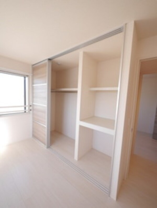 収納(★同タイプ・同施工会社のイメージ写真★)