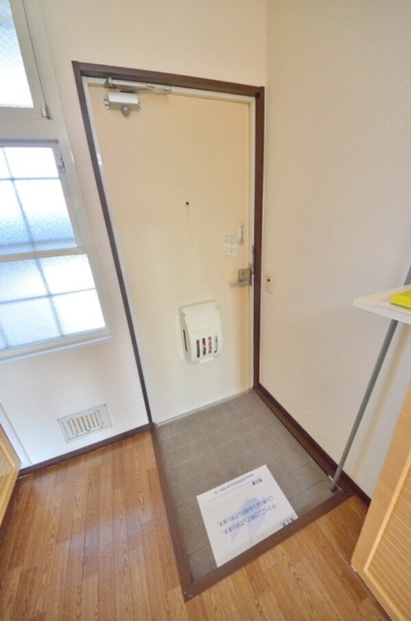 玄関(★お部屋探しは株式会社タウンハウジング東京まで★)