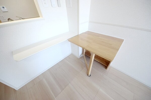 設備(★折り畳み式のテーブルですかね★)