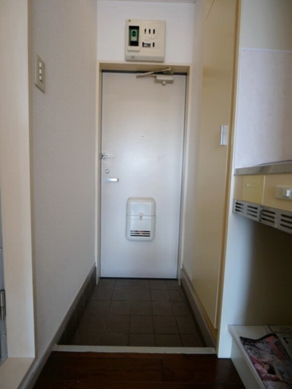 玄関(★お部屋探しはタウンハウジング高幡不動店まで★)