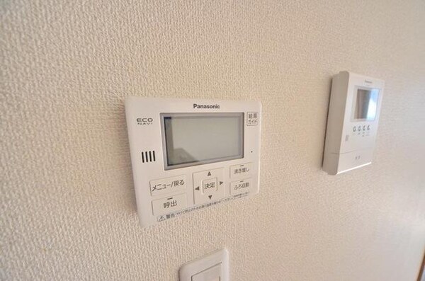 設備(リモコン式給湯器♪)
