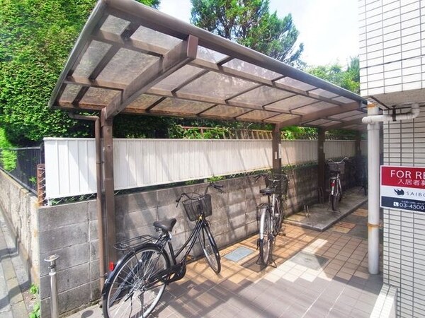 共有部分(♪屋根付き駐輪場♪)