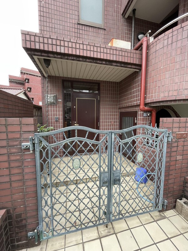 エントランス(★お部屋探しは株式会社タウンハウジング東京まで★)