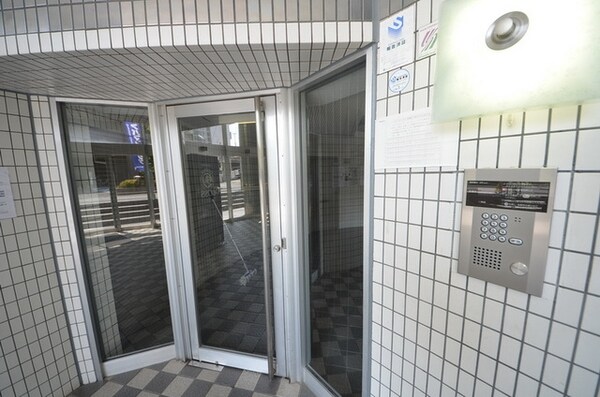 エントランス(★お問い合わせはタウンハウジング聖蹟桜ヶ丘店まで★)