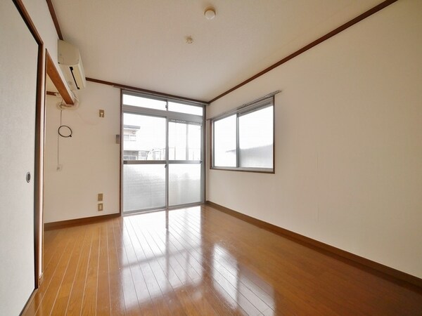 リビング・居室(★お部屋探しは株式会社タウンハウジング東京まで★)