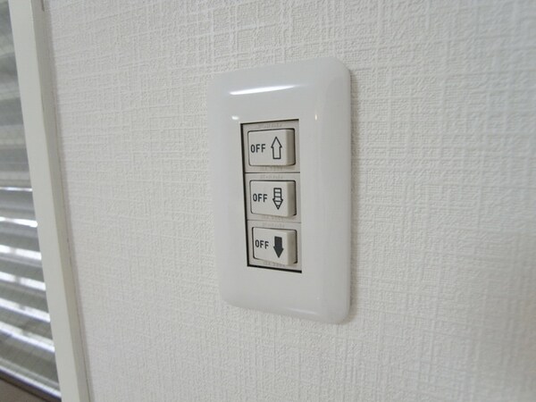 設備(♪電動シャッター♪)