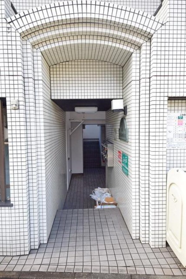 エントランス(★お問い合わせはタウンハウジング聖蹟桜ヶ丘店まで★)