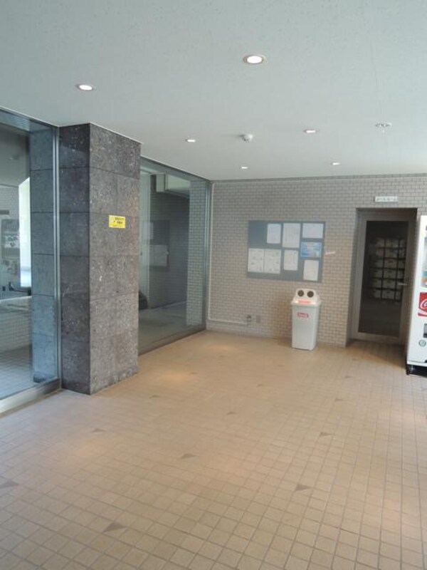 エントランス(★お部屋探しは株式会社タウンハウジング東京まで★)