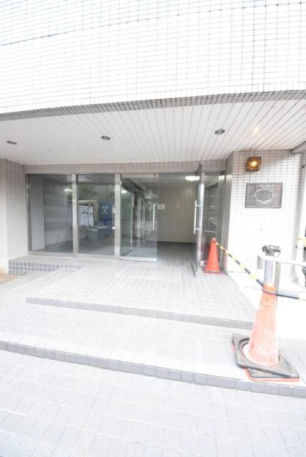 エントランス(★お部屋探しは株式会社タウンハウジング東京まで★)