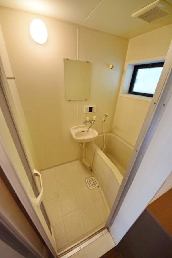 バス／シャワールーム等(★お部屋探しは株式会社タウンハウジング東京まで★)