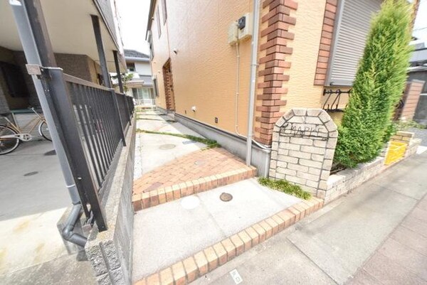 エントランス(★お部屋探しは株式会社タウンハウジング東京まで★)